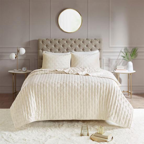 Đặc tính không gây dị ứng của chăn bông sợi nhỏ polyester là gì?